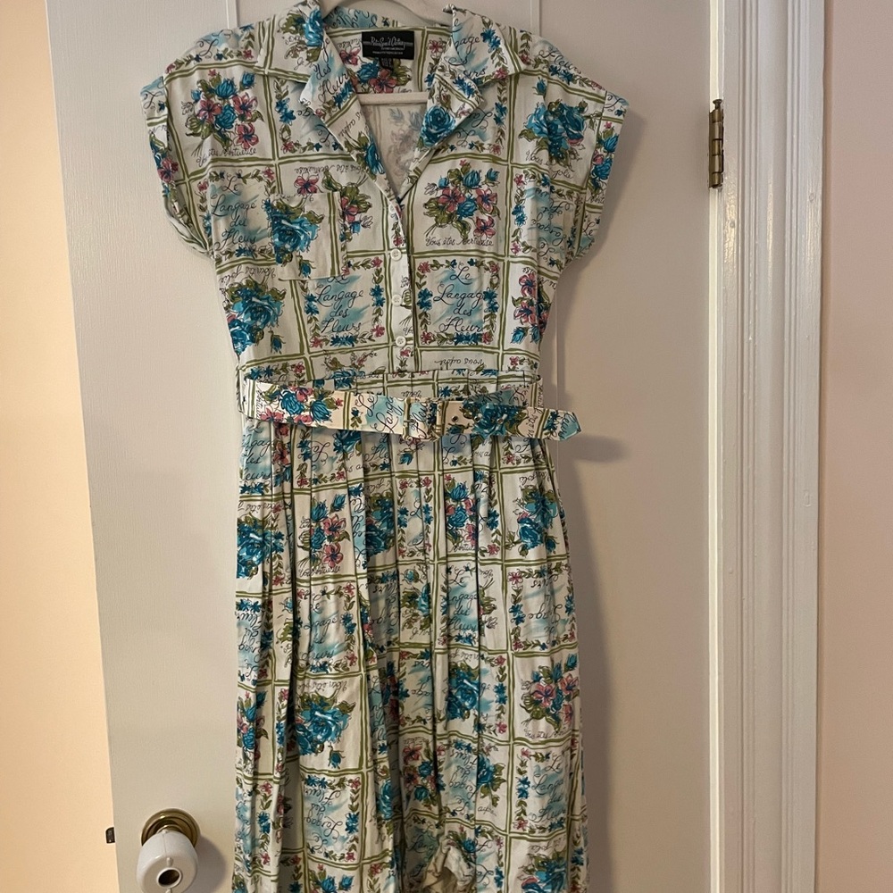 Retrospec’d Floral Dress AUS12 US8 Medium
